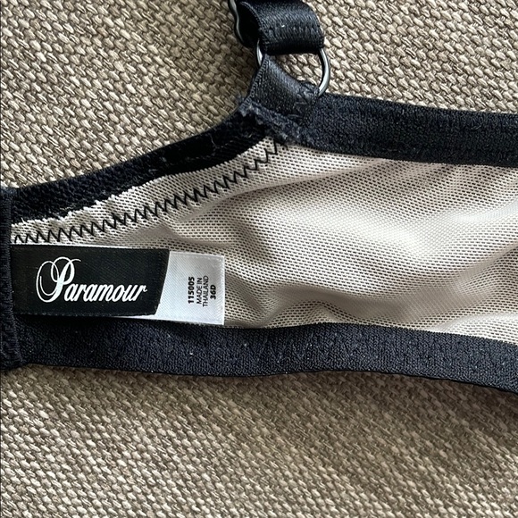 Elegant Black Lace Bras bundle - Picture 8 of 9